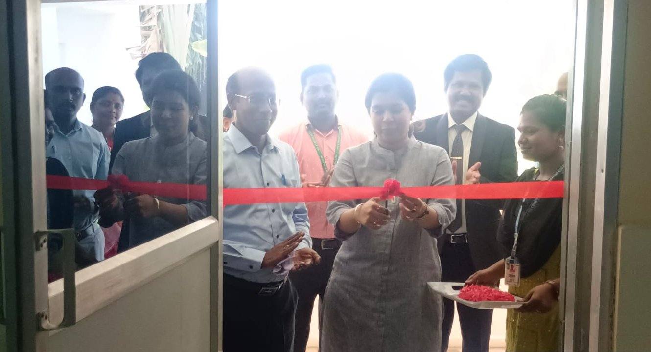 Sanjana Rathi inaugurating the Annual Day celebrations at AVS Engineering College